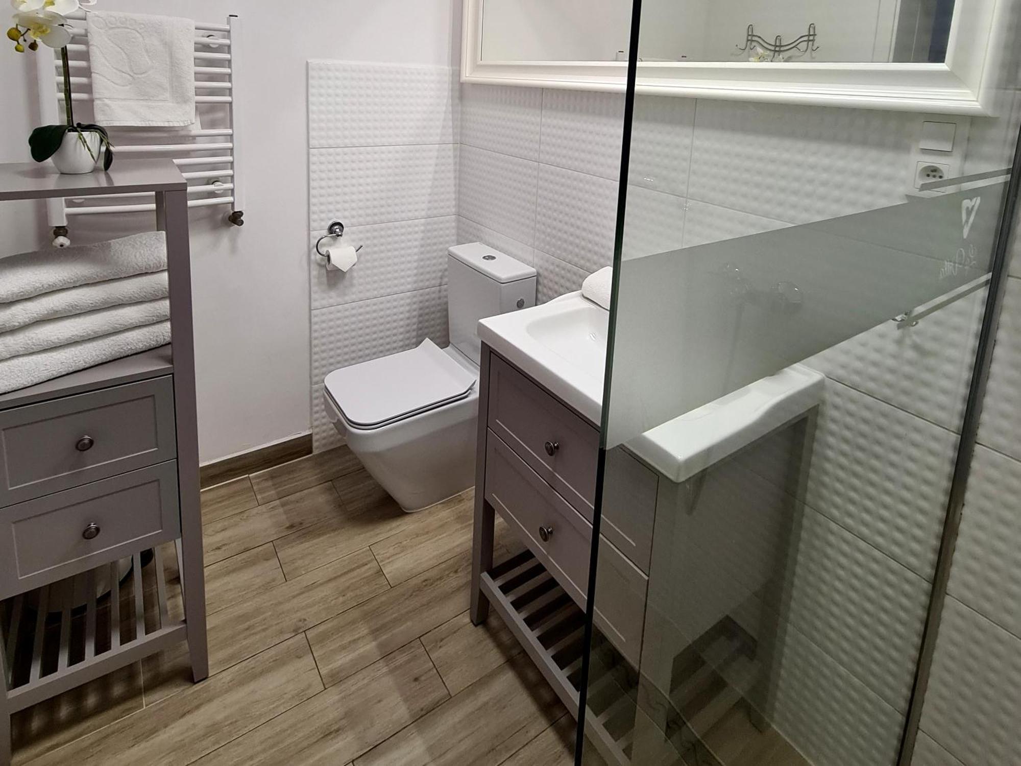 Apartamenty "La Villa" Z Klimatyzacja, Ogrodem, Parkingiem, Blisko Centrum Кудова-Здрой Екстериор снимка